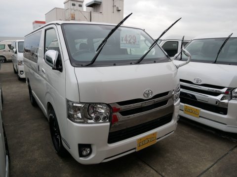 新車ハイエースV　ダークプライム2　4WD